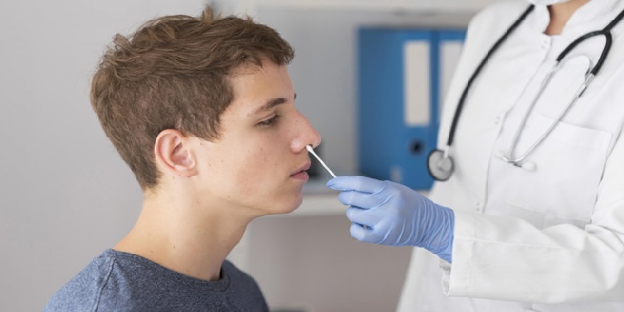 İzmir’de Korona Testi Kuyrukları Oluşmaya Başladı !