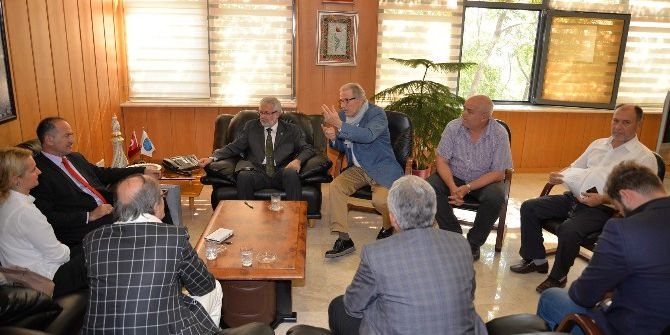 Ulcay’dan Meslektaşına ‘Öğrencilerinizi Avrupa’ya Kaptırmayın’ Uyarısı