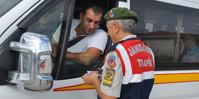 Jandarmadan Servis Araçlarına Sıkı Denetim