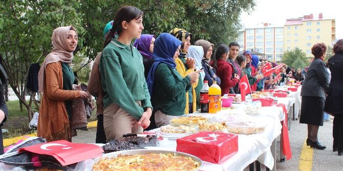 15 Temmuz Şehitleri İçin Kermes Düzenlendi