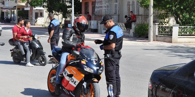 Korkuteli’nde Motosiklet Sürücülerine Sıkı Takip