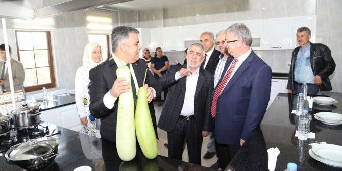 Ereğli’de Uzun Kabak Yemeği Yarıştı