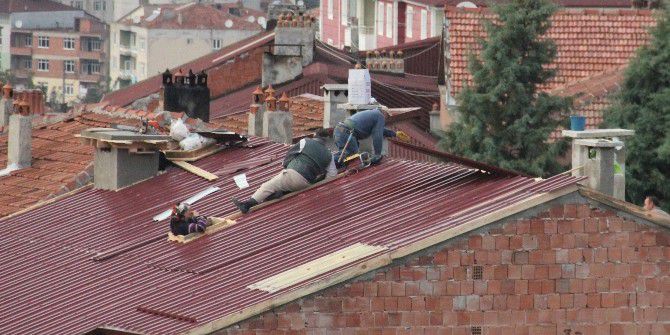 Ölüme Meydan Okuyan Çatı Ustaları