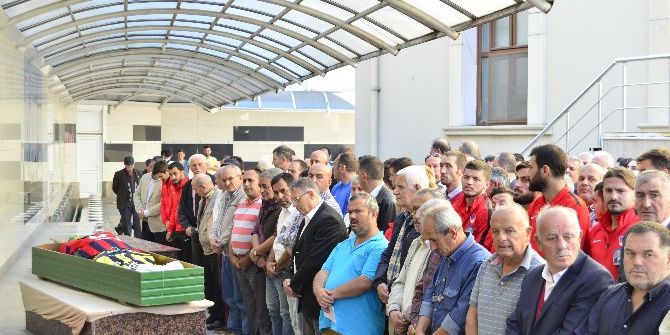 Düzcespor’un Efsane Kaptanı Turbil Son Yolculuğuna Uğurlandı