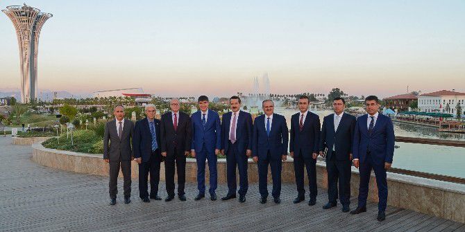 Büyükelçi Köksal, Expo Yönetim Kurulu Üyeleriyle Vedalaştı