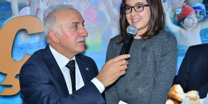 15 Bin Öğrenci Geleceğe Kulaç Atacak