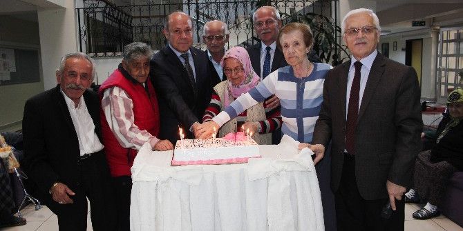 1 Ekim Dünya Yaşlılar Günü Kutlandı