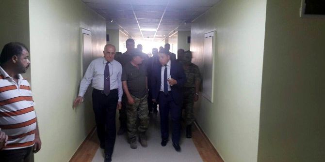 Korgeneral Aksakallı Yaralı Askerleri Ziyaret Etti