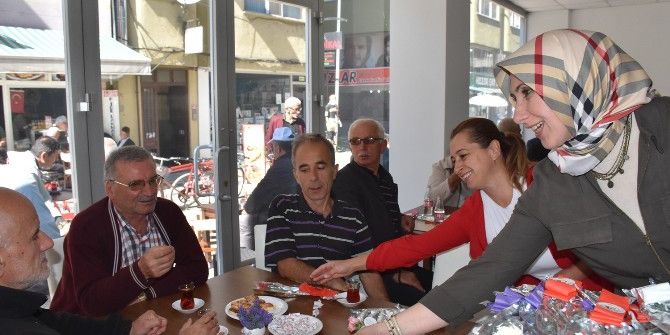 Yaşlılar Günü Yaşam Merkezinde Kutlandı