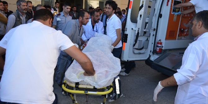 Öğrenci Servisi Takla Attı: 1 Ölü, 19 Yaralı