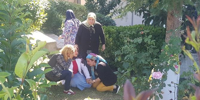 Bunalıma Giren Genç Kız İntihar Etti