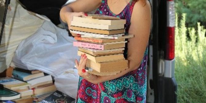 Mezitli Kart Aracılığıyla Kütüphaneye Bin Kitap Bağışladılar