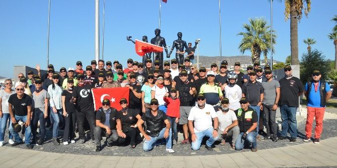 Gold Wing Tutkunları Kuşadası’nı Ziyaret Etti