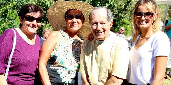 Alman Turistler Çeşme’de Zeytinciliği Öğrendi