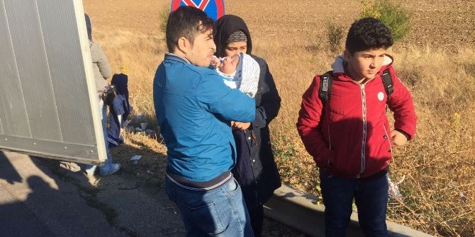 Tır Dorsesi İçinden 13 Afgan Kaçak Göçmen Çıktı