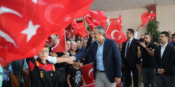 Karşıyaka’da 3 Bin Kişiden “Andımız”