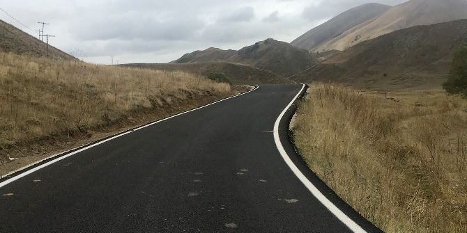 Büyükşehir Aziziye Canören Grup Yolu’nu Asfaltladı