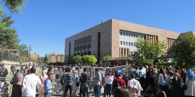 Gaziantep’te Alınacak 190 Zabıt Katipliği İçin 3 Bin 800 Kişi Sınava Girdi