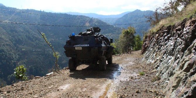 Giresun’un Çanakçı İlçesinde Terör Örgütü Mensupları İle Dün Gece Yaşanan Sıcak Çatışmanın Ardından Bölgede Operasyonlar Sürüyor