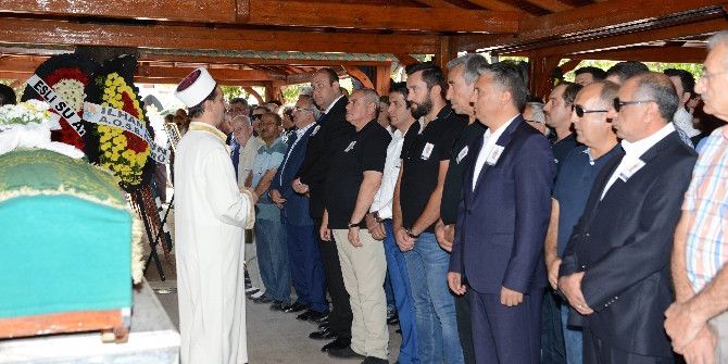 İşadamı Mansur Ekici Toprağa Verildi