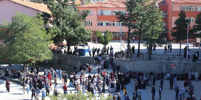 45 Kişilik Hizmetli Kadrosuna 841 Kişi Başvurdu