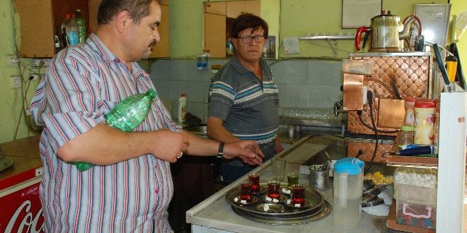 Çay Zammı Kahvecileri Sevindirdi