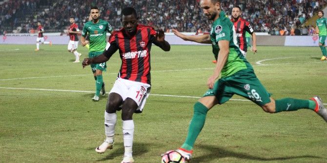 Spor Toto Süper Lig'de  Gaziantepspor Bursaspor'u 3-2 mağlup etti