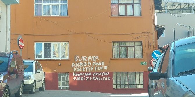 Evinin Duvarına Öyle Bir Yazı Yazdı Ki