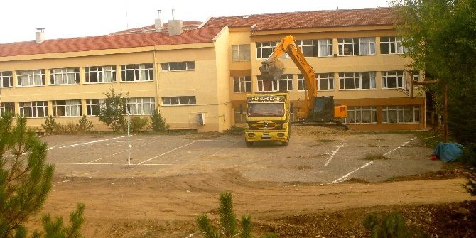 İmam Hatip Lisesi Pansiyonunun İlk Kazması Vuruldu