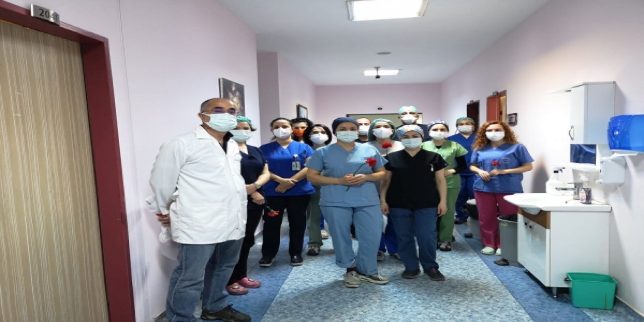 Covıd-19 Nedeniyle Kaybettiğimiz Sağlık Çalışanları Türkiye’nin Her Yerinde Anıldı