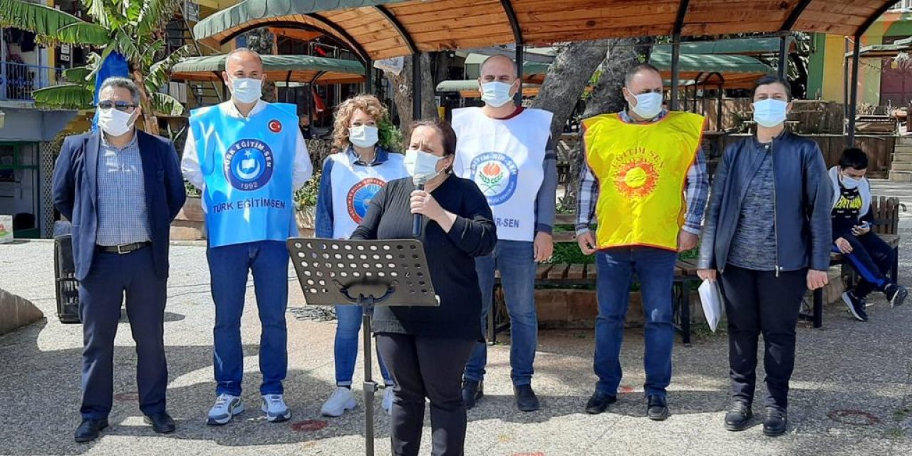 Anamur’da Sendikalardan Aşı Eylemi