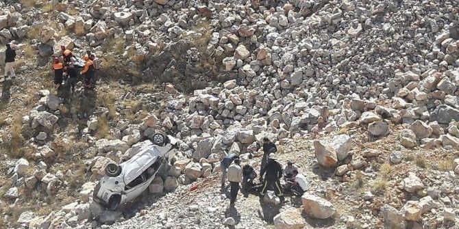 Otomobil Şarampole Uçtu: 7 Yaralı