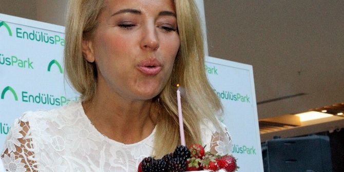 Burcu Esmersoy’a Bursa’da Sürpriz Doğum Günü