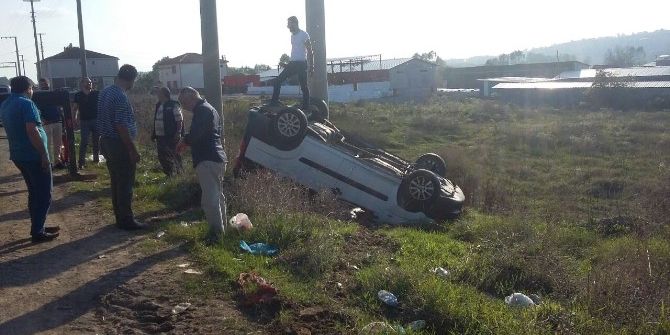 Karasu’da Trafik Kazası: 2 Yaralı