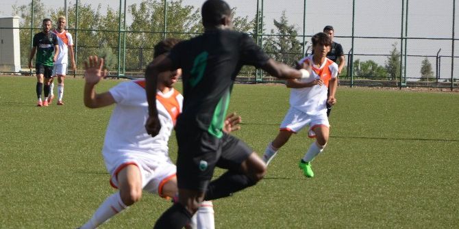 Kilis Belediyespor Kendi Sahasında Farka Koştu - Kilis Belediyespor:- 9 Körfez İskenderunspor: 0
