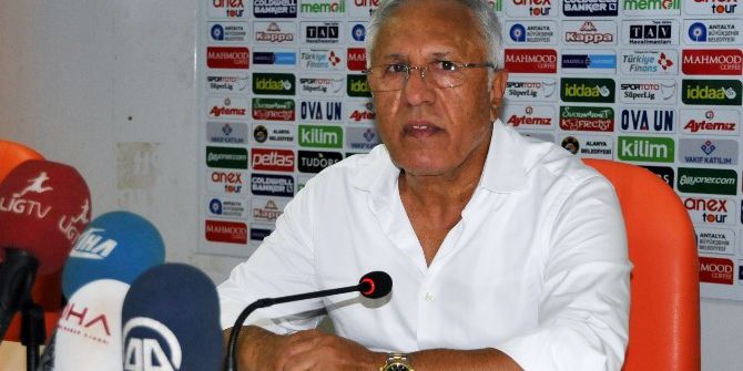 Hüseyin Kalpar: "Amatör Takımın Yemeyeceği Golleri Yedik"