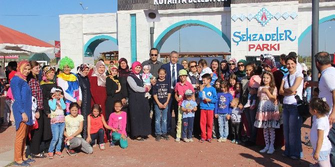 Ak Partili Kadınlardan Dünya Çocuk Günü Etkinliği