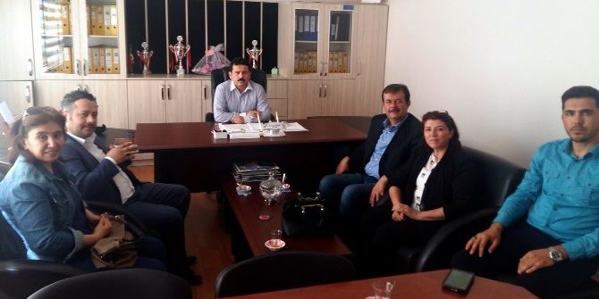 Ak Parti Uşak Merkez İlçeden Eğitime Destek