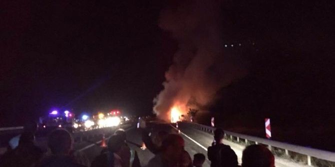 Ankara' da Seyir Halindeki Yolcu Otobüsü Alev Alev Yandı