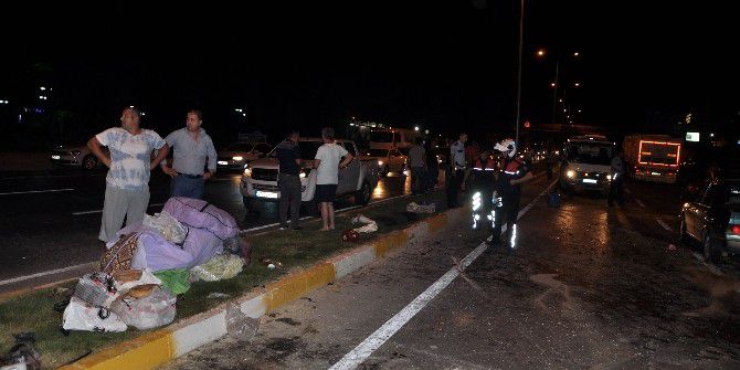 Antalya’da Zincirleme Trafik Kazası: 2 Yaralı