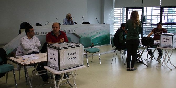 Veteriner Hekimler Odası’nda Sinan Sağlam Güven Tazeledi
