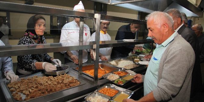 Kartal Belediyesi’nden Muharrem Ayı İftarı