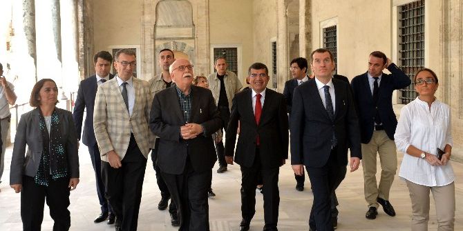 Bakan Avcı, Topkapı Sarayı Restorasyon Çalışmalarını İnceledi