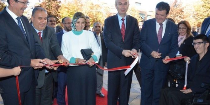 Bilecik İl Milli Eğitim Müdürü Durmuş, Eskişehir’de “Çemberimde Gül Oya Projesi” Sergisini Gezdi