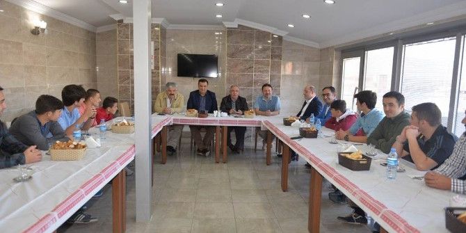 Sevgi Evleri’ndeki Çocuklarla Bir Araya Geldiler