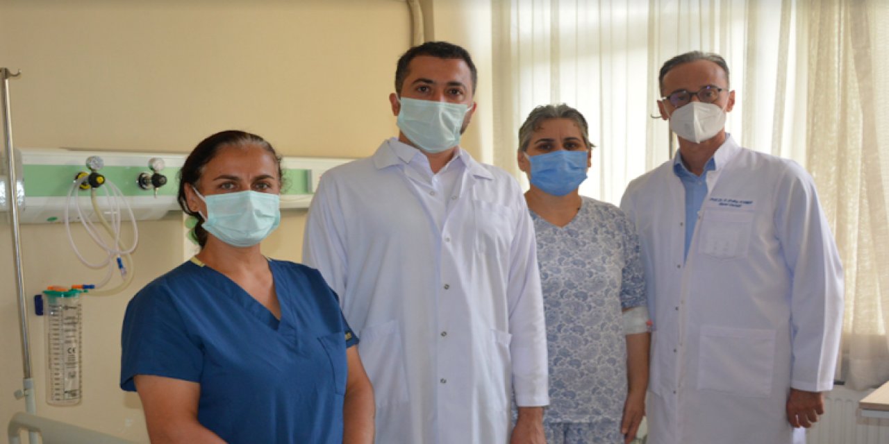 Doğal Delik Cerrahisi İle Kalın Bağırsak Kanserinden Kurtuldu