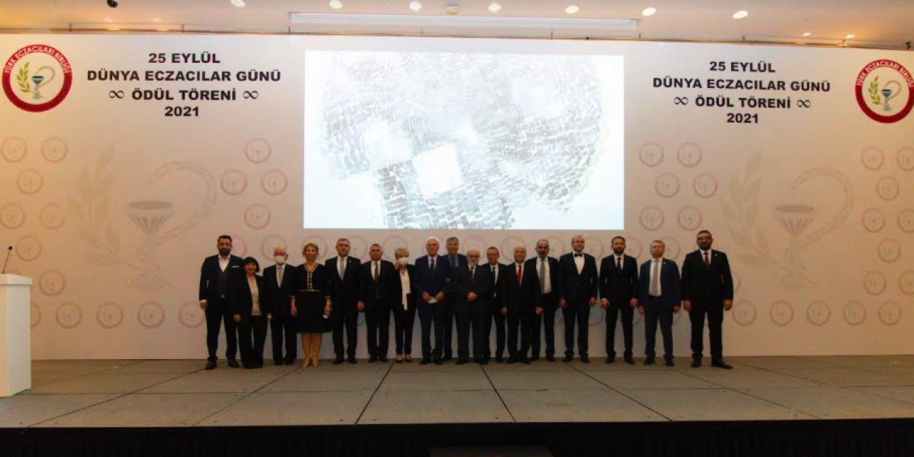 Eczacı Ödülleri Sahiplerini Buldu