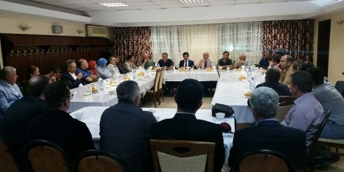 Ahmet Yesevi Üniversitesi’nde "Kur’an Ve İnsan" Konferansı