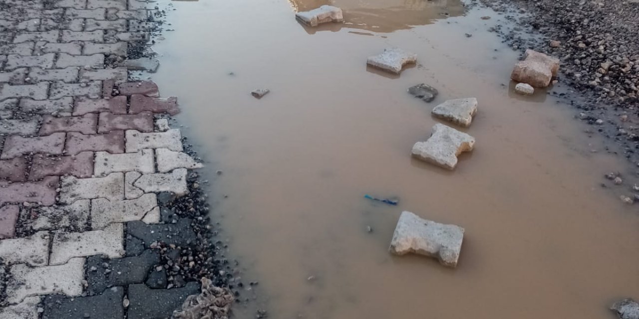 Küme Evleri’nde Çukurlu Yollar Vatandaşı Çileden Çıkarttı