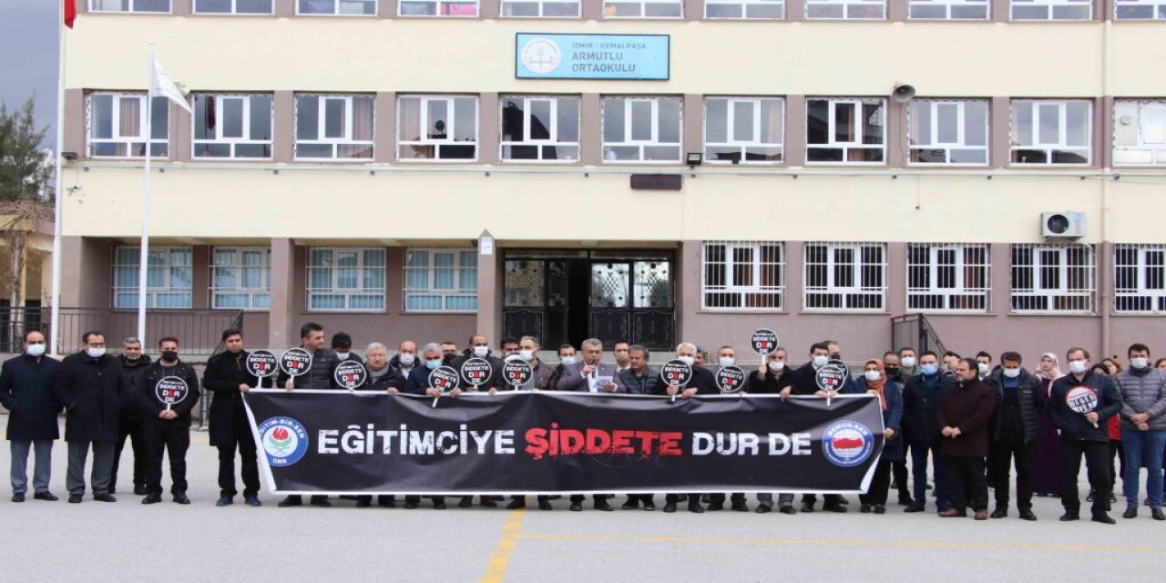 ”Eğitimciye Şiddete Dur De”